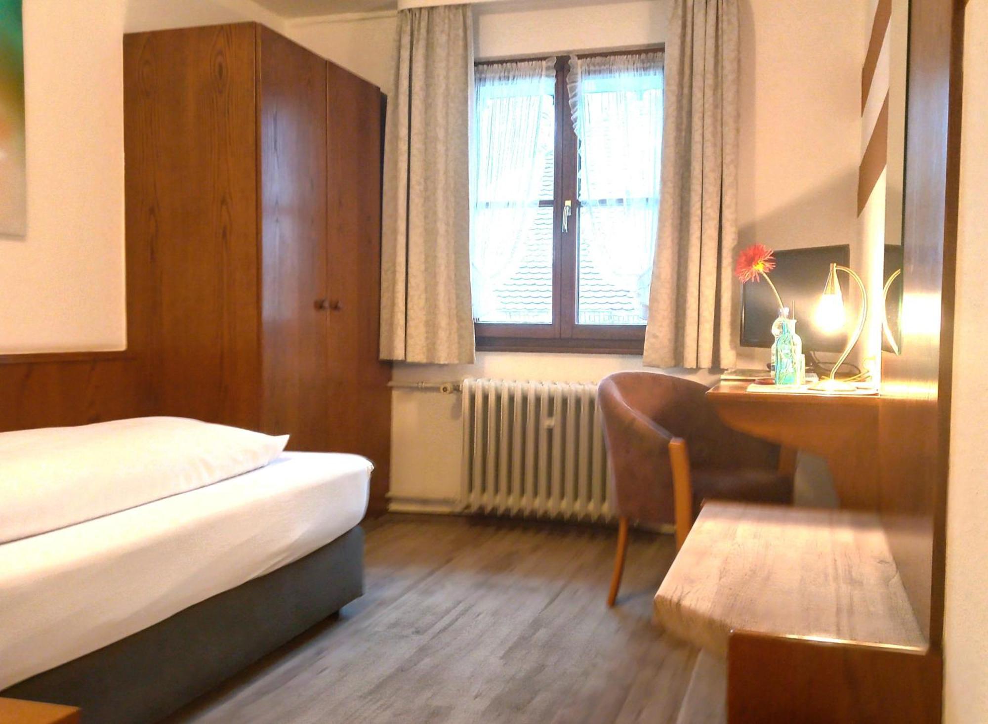 Hotel Gasthof Kreuz บาดบูเคา ภายนอก รูปภาพ
