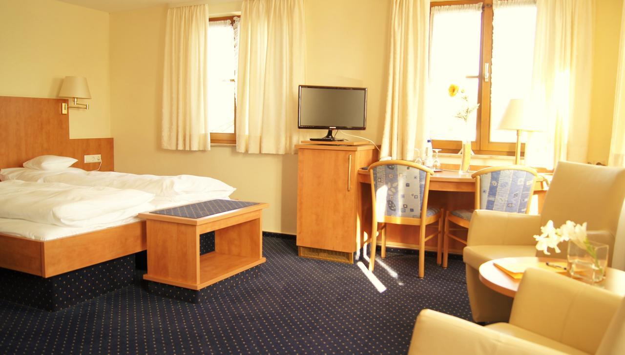 Hotel Gasthof Kreuz บาดบูเคา ภายนอก รูปภาพ