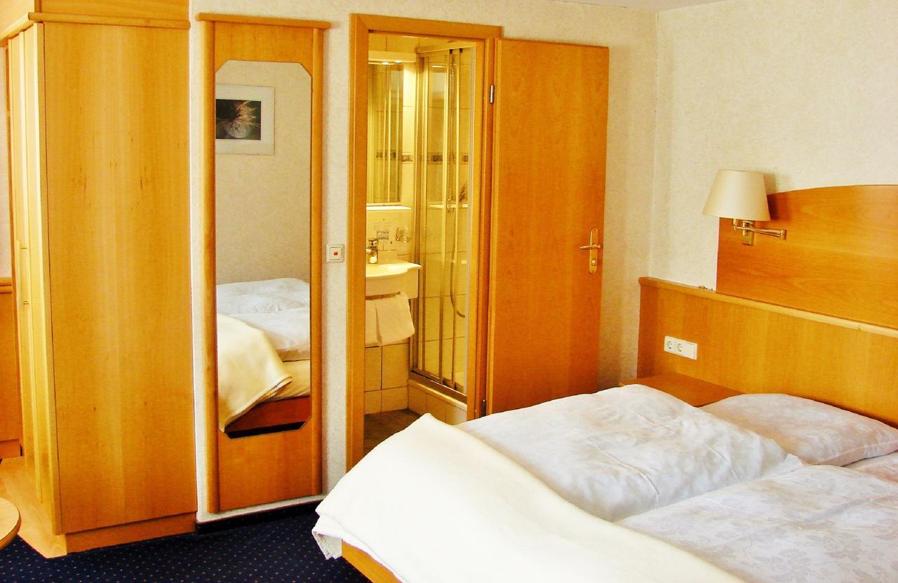 Hotel Gasthof Kreuz บาดบูเคา ภายนอก รูปภาพ