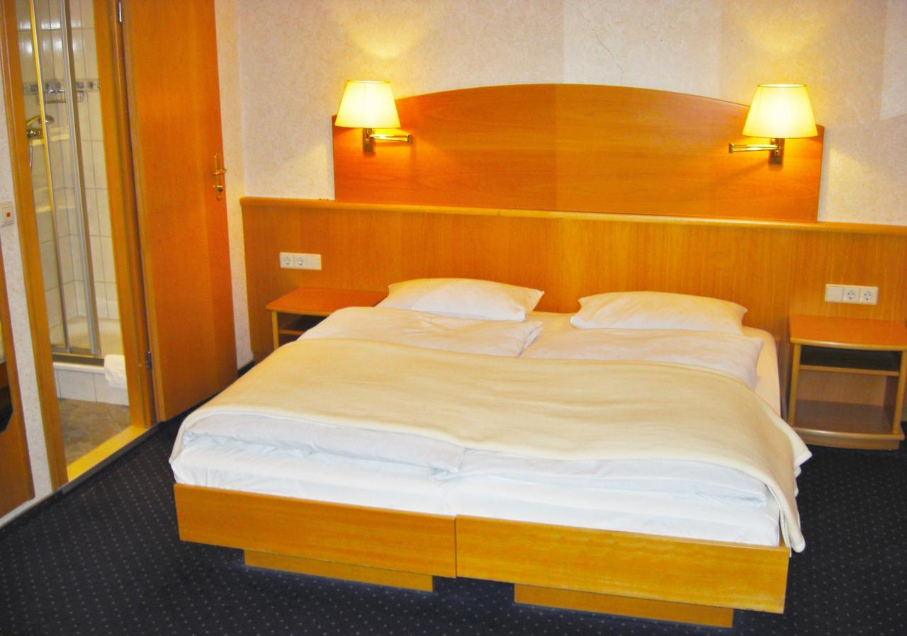 Hotel Gasthof Kreuz บาดบูเคา ภายนอก รูปภาพ